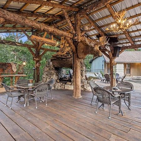 Stonegate Lodge 2 Queen Beds Wifi Tv Salt Water Pool Fire Pits #303 Eureka Springs Eksteriør bilde